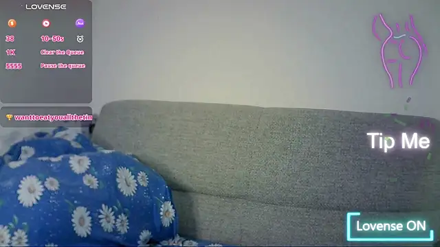 NaozuQAce online show from April 8, 3:58 pm