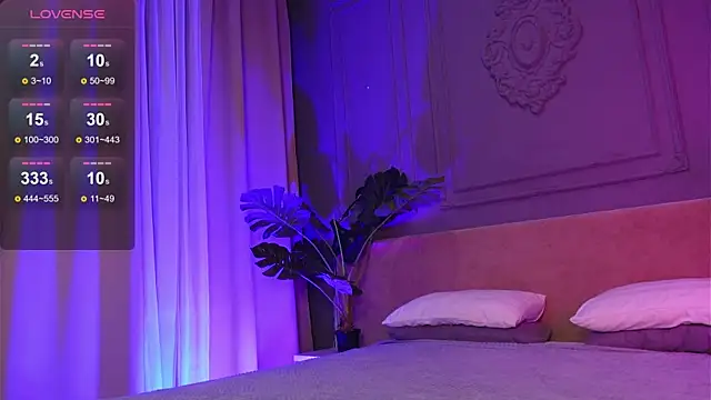 Liv Fay online show from November 12, 3:10 pm