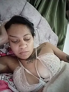 Tiphanydirty3 online show from May 15, 11:40 pm