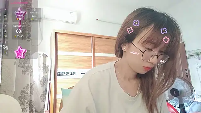 Lili 666 online show from May 26, 2:44 am