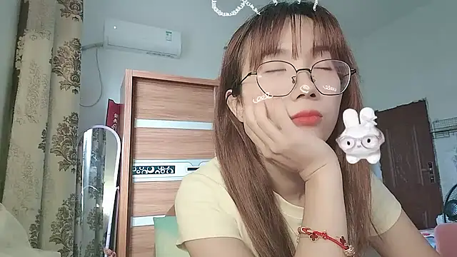 Lili 666 online show from May 20, 3:03 am