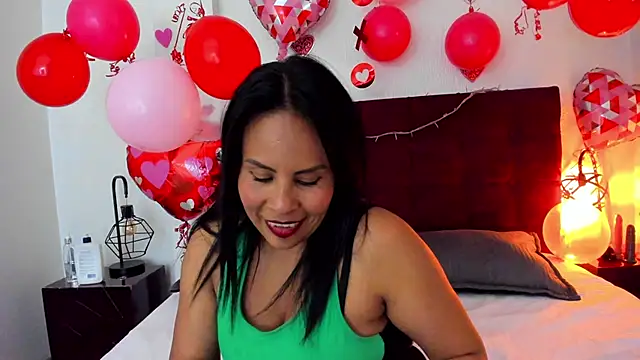 Anthonelaa   online show from February 18, 8:08 pm