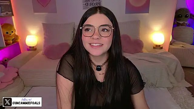 cammiefoalss online show from March 5, 7:20 pm