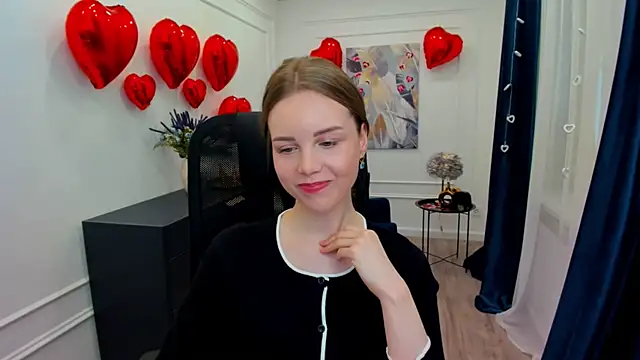 MileyWings online show from February 7, 11:47 am