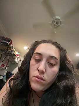 ThicBunz online show from April 28, 4:33 pm