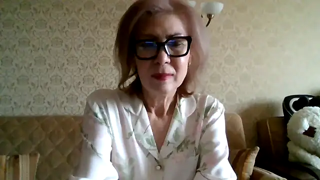 Elegant00Lady online show from May 12, 4:54 am