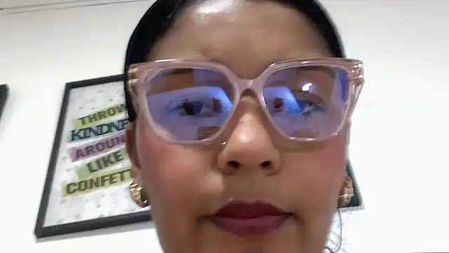 anaesca online show from May 22, 2:26 pm