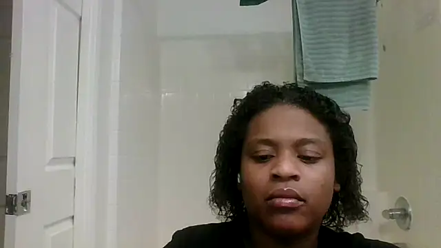 Prettynthick12 online show from February 15, 4:26 am