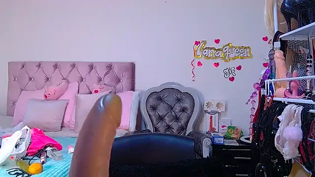 lanaqueen699 online show from May 21, 12:25 pm
