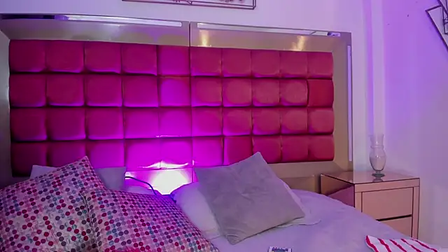 ShegoBlake online show from April 6, 12:43 am