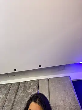 Larabrooks online show from October 16, 7:49 pm