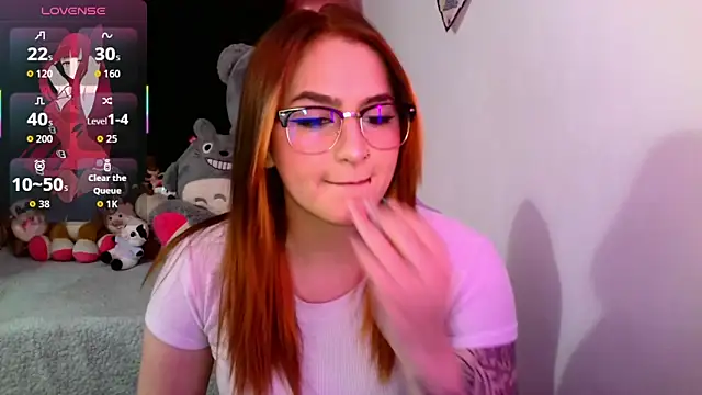 Snapshot of lucycherry__ chatting on October 10, 2:38 am lucycherry online show from October 10, 2:38 am