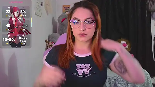 Snapshot of lucycherry__ chatting on September 18, 3:49 am lucycherry online show from September 18, 3:49 am