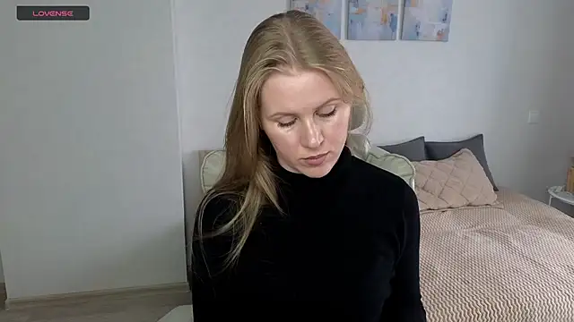 IsabelAllen online show from April 7, 9:11 am