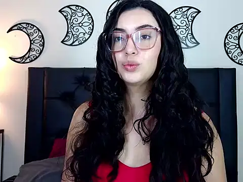 EvoletFMK online show from December 4, 5:46 pm