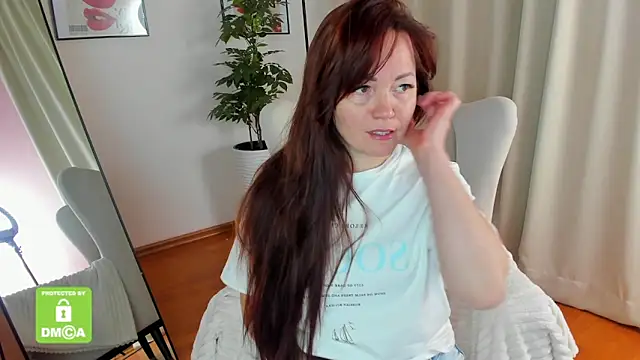 Snapshot of VanessaSmuth chatting on September 10, 2:11 am VanessaSmuth online show from September 10, 2:11 am
