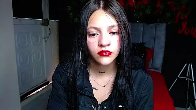 Violettasquirt online show from May 6, 1:48 pm