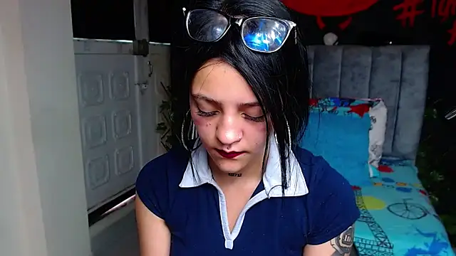 Violettasquirt online show from May 21, 3:10 pm
