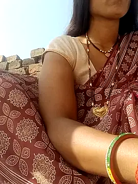 Poojashrma33 online show from November 10, 4:29 am