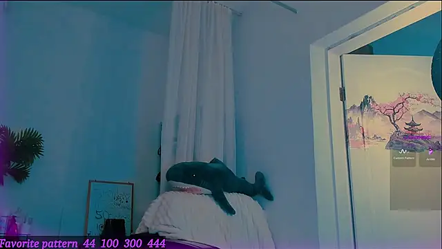 Toxic Ellies online show from May 24, 1:32 pm