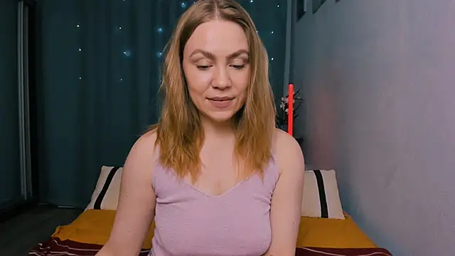 InsatiableFoxX online show from December 19, 10:24 pm