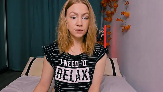Snapshot of InsatiableFoxX chatting on October 14, 3:25 pm InsatiableFoxX online show from October 14, 3:25 pm