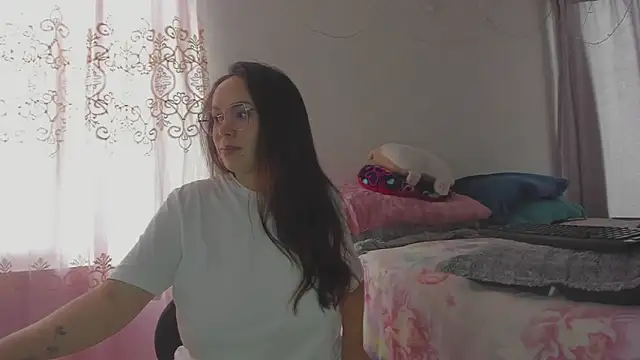 HARLEYNAPIER online show from March 21, 3:50 pm