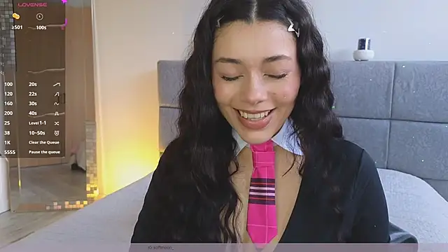 Soffimoon  online show from May 25, 8:08 pm