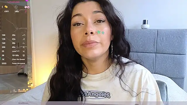 Soffimoon  online show from May 26, 8:19 pm
