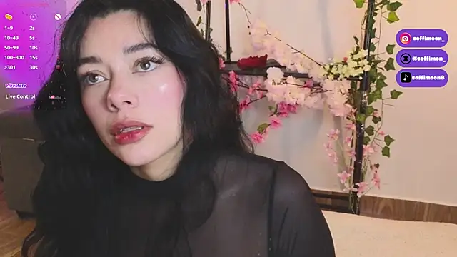 Snapshot of Soffimoon_ chatting on September 30, 2:39 am Soffimoon online show from September 30, 2:39 am