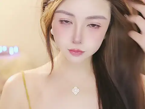 Qiaoqiao  online show from May 22, 4:27 pm