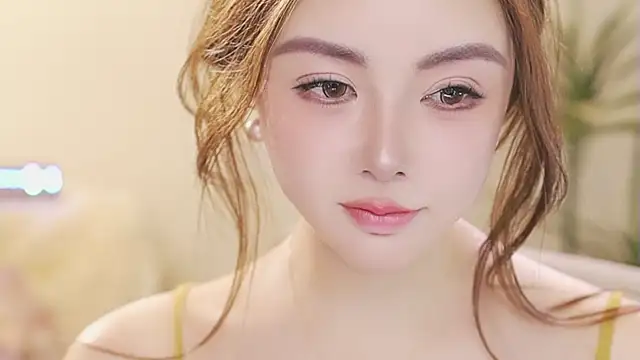 Qiaoqiao  online show from May 6, 5:39 pm