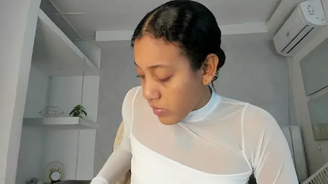 flavia cruz online show from May 9, 12:07 pm