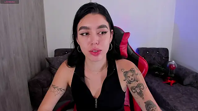 zoee jackson online show from May 16, 5:12 pm