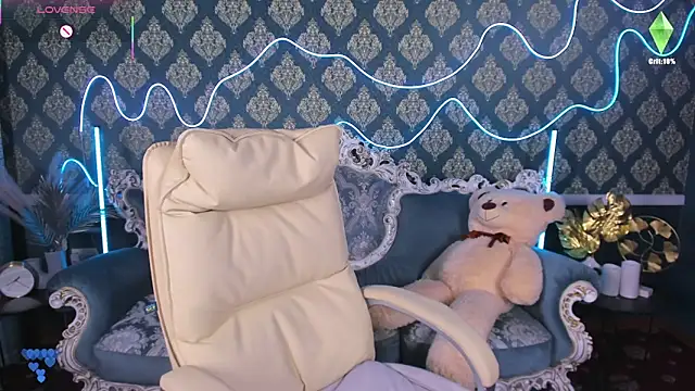 Evelyn Rush online show from October 17, 2:31 pm