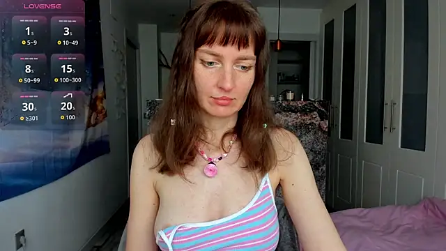 YourSexyNeighbour online show from December 14, 1:17 pm