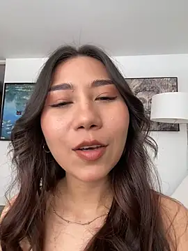 Aimilayne online show from May 3, 5:27 pm