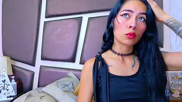 NicoleEsposito online show from May 15, 1:25 pm