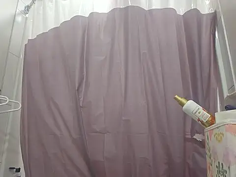 erinSmiles online show from November 19, 6:35 am