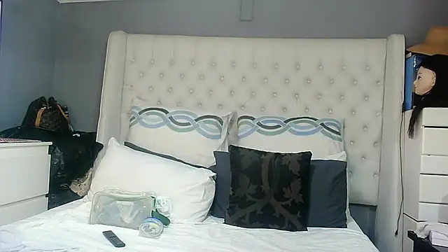 Carocurvy online show from May 18, 5:46 am