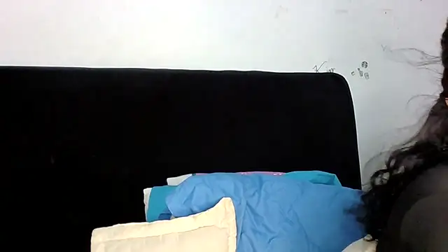 Snapshot of lolaa_staars chatting on October 20, 2:47 am lolaa staars online show from October 20, 2:47 am