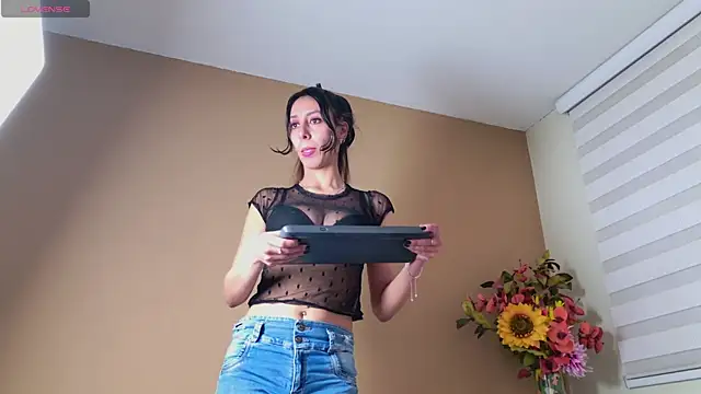 luna willians online show from May 20, 8:39 pm
