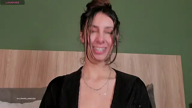 luna willians online show from November 28, 3:59 pm