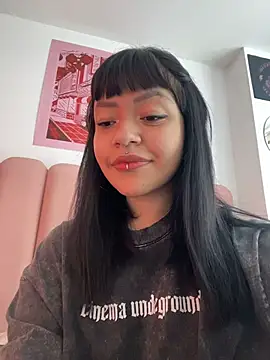 Ashley Chriss online show from October 26, 7:20 pm