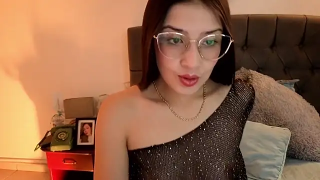 Snapshot of Emma_Lombardi chatting on October 2, 1:38 pm Emma Lombardi online show from October 2, 1:38 pm