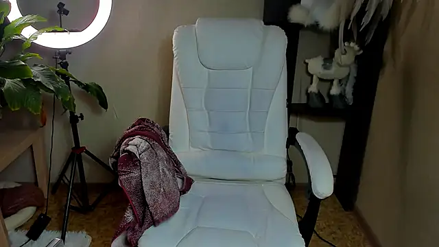 foxy blond online show from November 11, 7:38 am