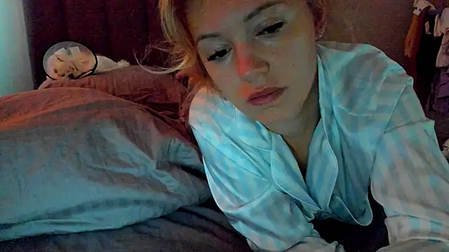 foxy blond online show from May 21, 2:53 am