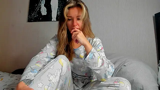 foxy blond online show from January 6, 12:14 am