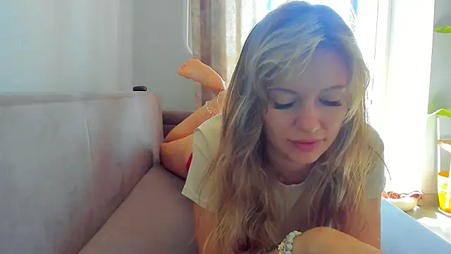 foxy blond online show from May 20, 1:57 am