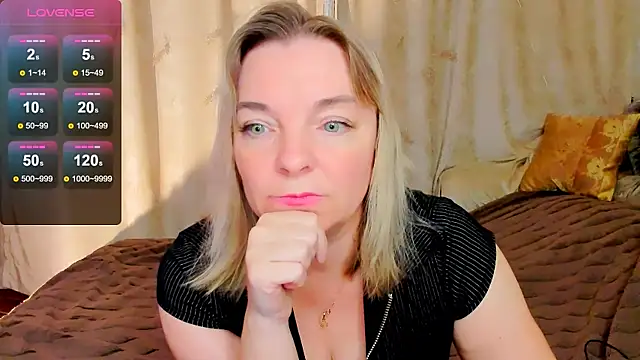 Regina  blue online show from October 18, 4:53 pm